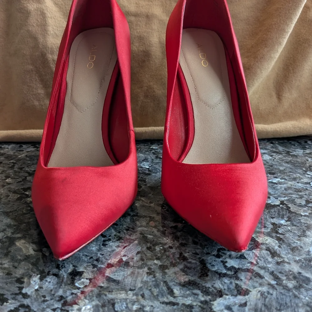 ALDO Women's Red Pumps - Picture 3 of 9